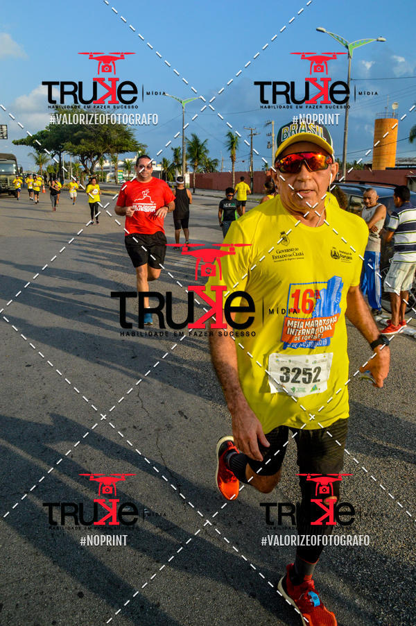 Buy your photos of the eventMeia Maratona de Fortaleza 2019 on Fotop