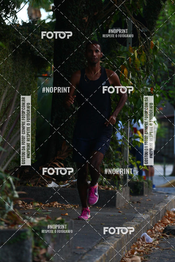 Compra tus fotos del eventoX CICORRE / 5 Corrida da Vitria Rgia - Praa de Casa Forte - Recife En Fotop
