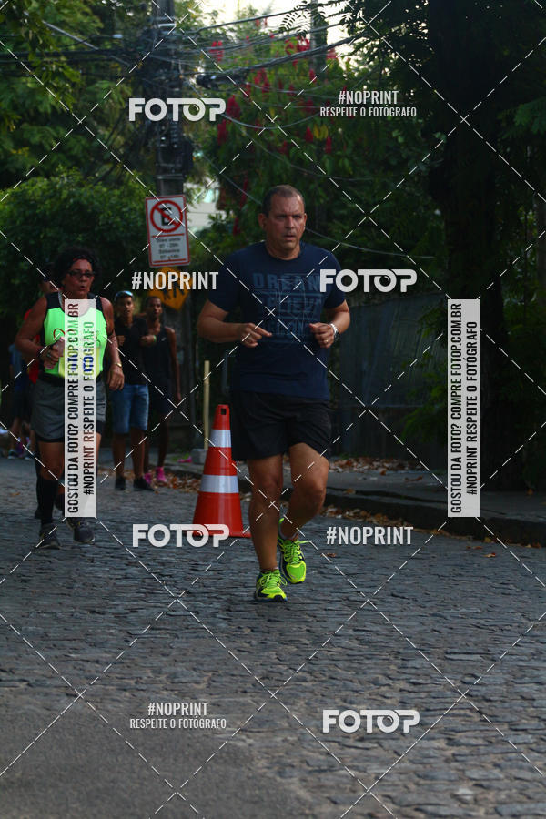 Compra tus fotos del eventoX CICORRE / 5 Corrida da Vitria Rgia - Praa de Casa Forte - Recife En Fotop