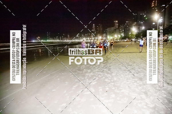 Buy your photos of the eventNight Run Balnerio on Fotop