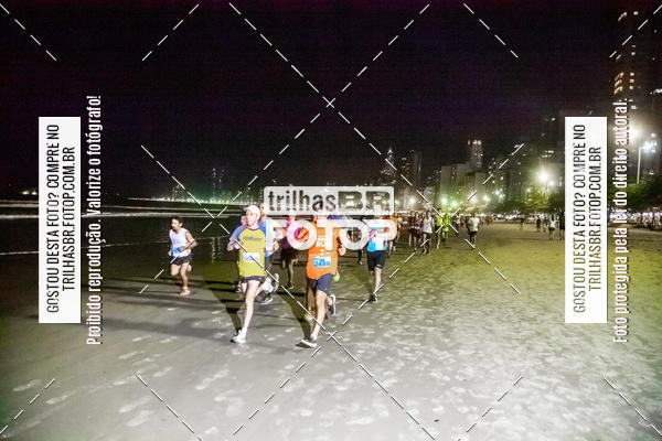 Buy your photos of the eventNight Run Balnerio on Fotop