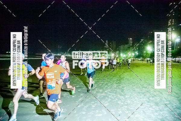 Buy your photos of the eventNight Run Balnerio on Fotop