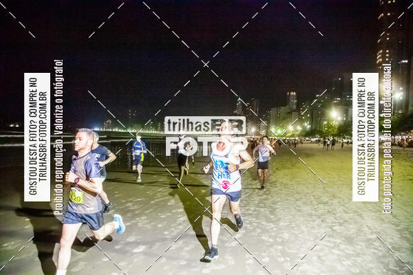 Buy your photos of the eventNight Run Balnerio on Fotop