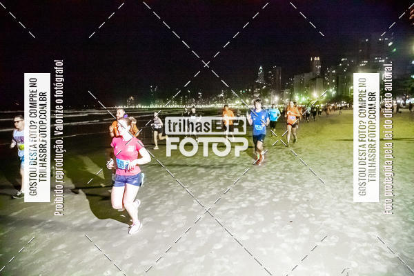 Buy your photos of the eventNight Run Balnerio on Fotop