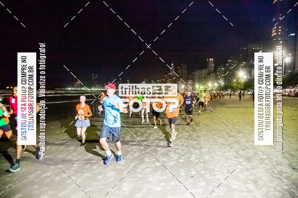 Buy your photos of the eventNight Run Balnerio on Fotop