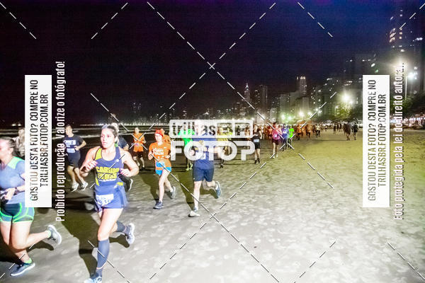 Buy your photos of the eventNight Run Balnerio on Fotop