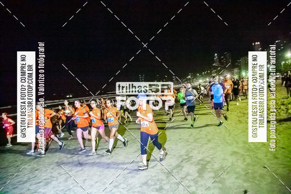 Buy your photos of the eventNight Run Balnerio on Fotop