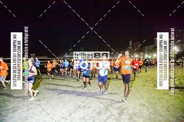 Buy your photos of the eventNight Run Balnerio on Fotop