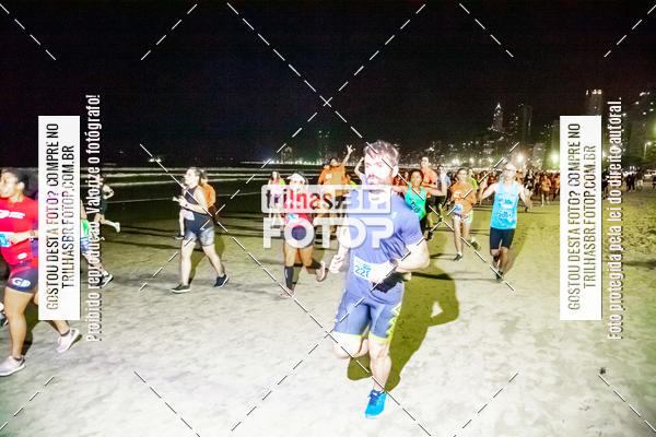 Buy your photos of the eventNight Run Balnerio on Fotop