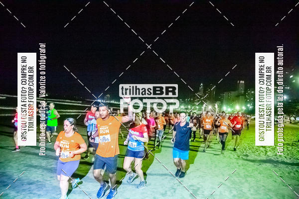 Buy your photos of the eventNight Run Balnerio on Fotop