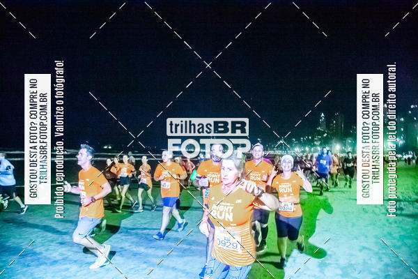 Buy your photos of the eventNight Run Balnerio on Fotop