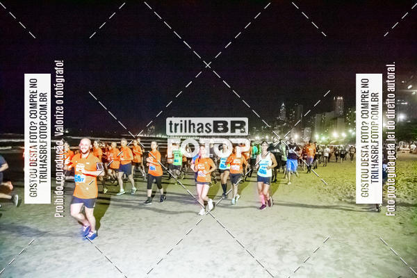 Buy your photos of the eventNight Run Balnerio on Fotop