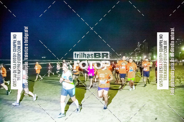 Buy your photos of the eventNight Run Balnerio on Fotop