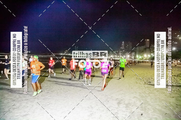 Buy your photos of the eventNight Run Balnerio on Fotop