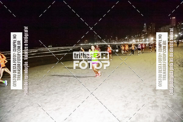 Buy your photos of the eventNight Run Balnerio on Fotop