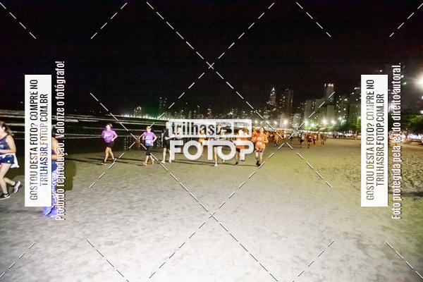 Buy your photos of the eventNight Run Balnerio on Fotop