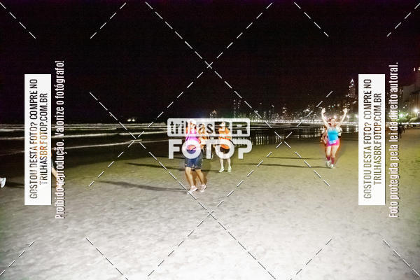 Buy your photos of the eventNight Run Balnerio on Fotop