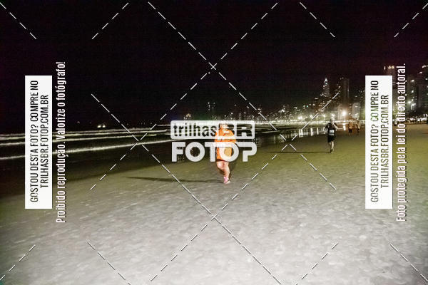 Buy your photos of the eventNight Run Balnerio on Fotop