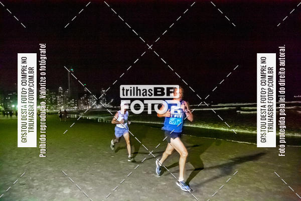 Buy your photos of the eventNight Run Balnerio on Fotop