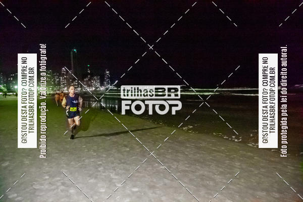 Buy your photos of the eventNight Run Balnerio on Fotop