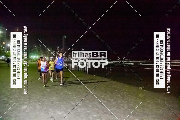 Buy your photos of the eventNight Run Balnerio on Fotop