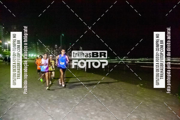 Buy your photos of the eventNight Run Balnerio on Fotop