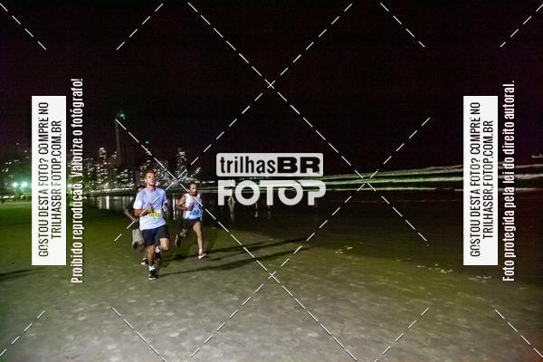 Buy your photos of the eventNight Run Balnerio on Fotop