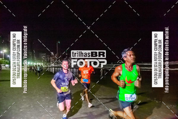 Buy your photos of the eventNight Run Balnerio on Fotop