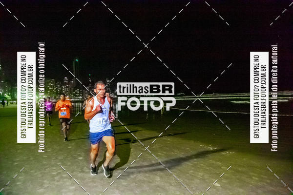Buy your photos of the eventNight Run Balnerio on Fotop