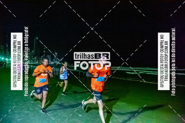 Buy your photos of the eventNight Run Balnerio on Fotop