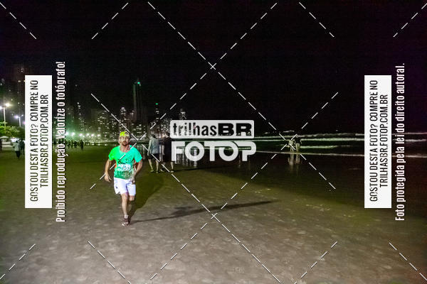 Buy your photos of the eventNight Run Balnerio on Fotop