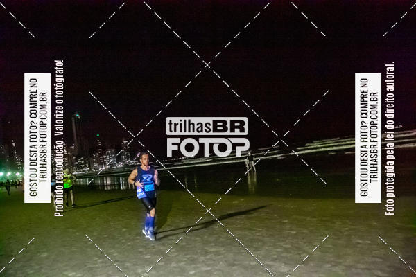 Buy your photos of the eventNight Run Balnerio on Fotop