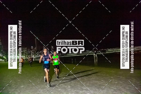 Buy your photos of the eventNight Run Balnerio on Fotop