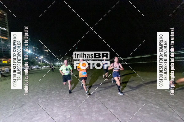 Buy your photos of the eventNight Run Balnerio on Fotop