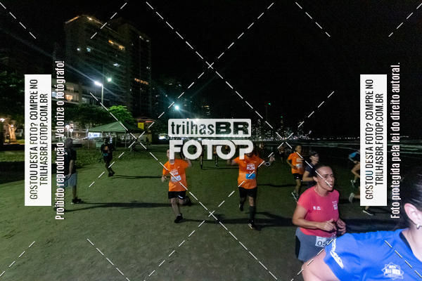 Buy your photos of the eventNight Run Balnerio on Fotop