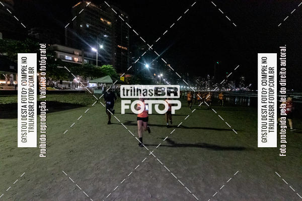 Buy your photos of the eventNight Run Balnerio on Fotop
