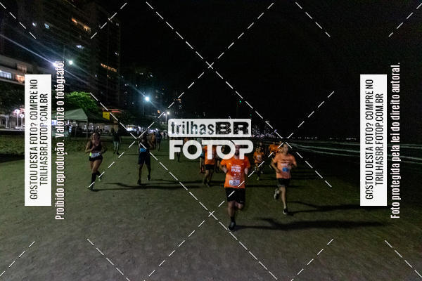 Buy your photos of the eventNight Run Balnerio on Fotop