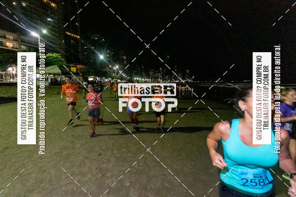 Buy your photos of the eventNight Run Balnerio on Fotop