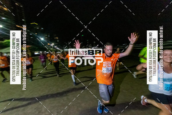 Buy your photos of the eventNight Run Balnerio on Fotop