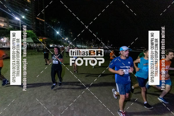 Buy your photos of the eventNight Run Balnerio on Fotop