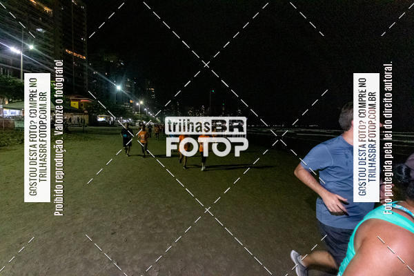 Buy your photos of the eventNight Run Balnerio on Fotop