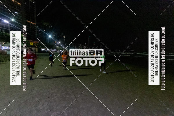 Buy your photos of the eventNight Run Balnerio on Fotop