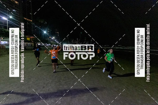 Buy your photos of the eventNight Run Balnerio on Fotop