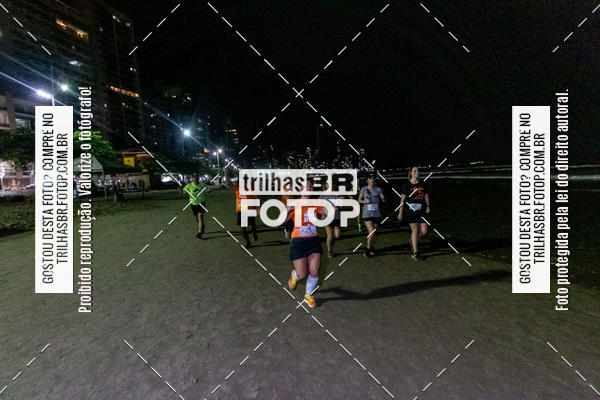 Buy your photos of the eventNight Run Balnerio on Fotop