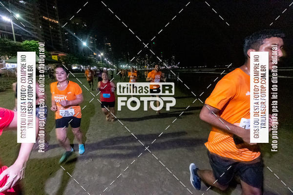 Buy your photos of the eventNight Run Balnerio on Fotop