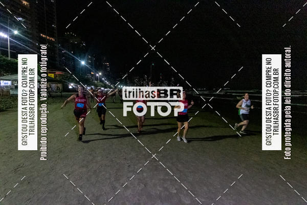 Buy your photos of the eventNight Run Balnerio on Fotop