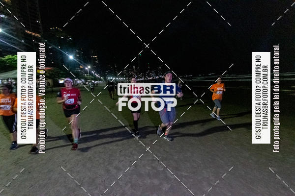 Buy your photos of the eventNight Run Balnerio on Fotop
