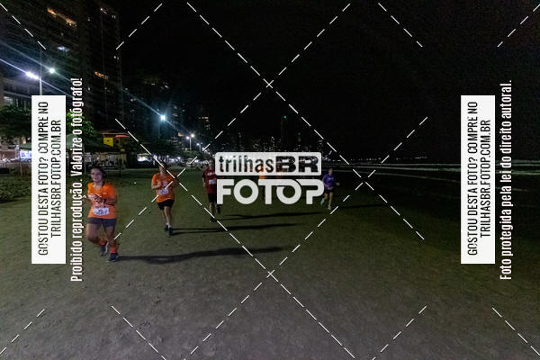 Buy your photos of the eventNight Run Balnerio on Fotop
