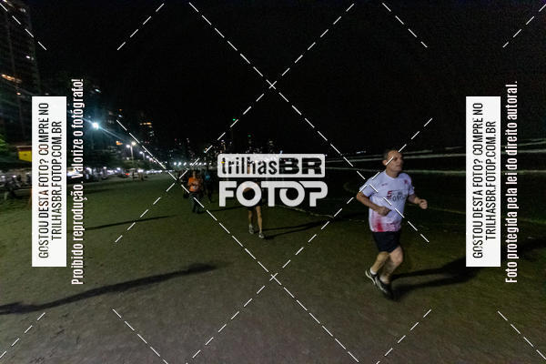 Buy your photos of the eventNight Run Balnerio on Fotop