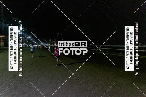 Buy your photos of the eventNight Run Balnerio on Fotop